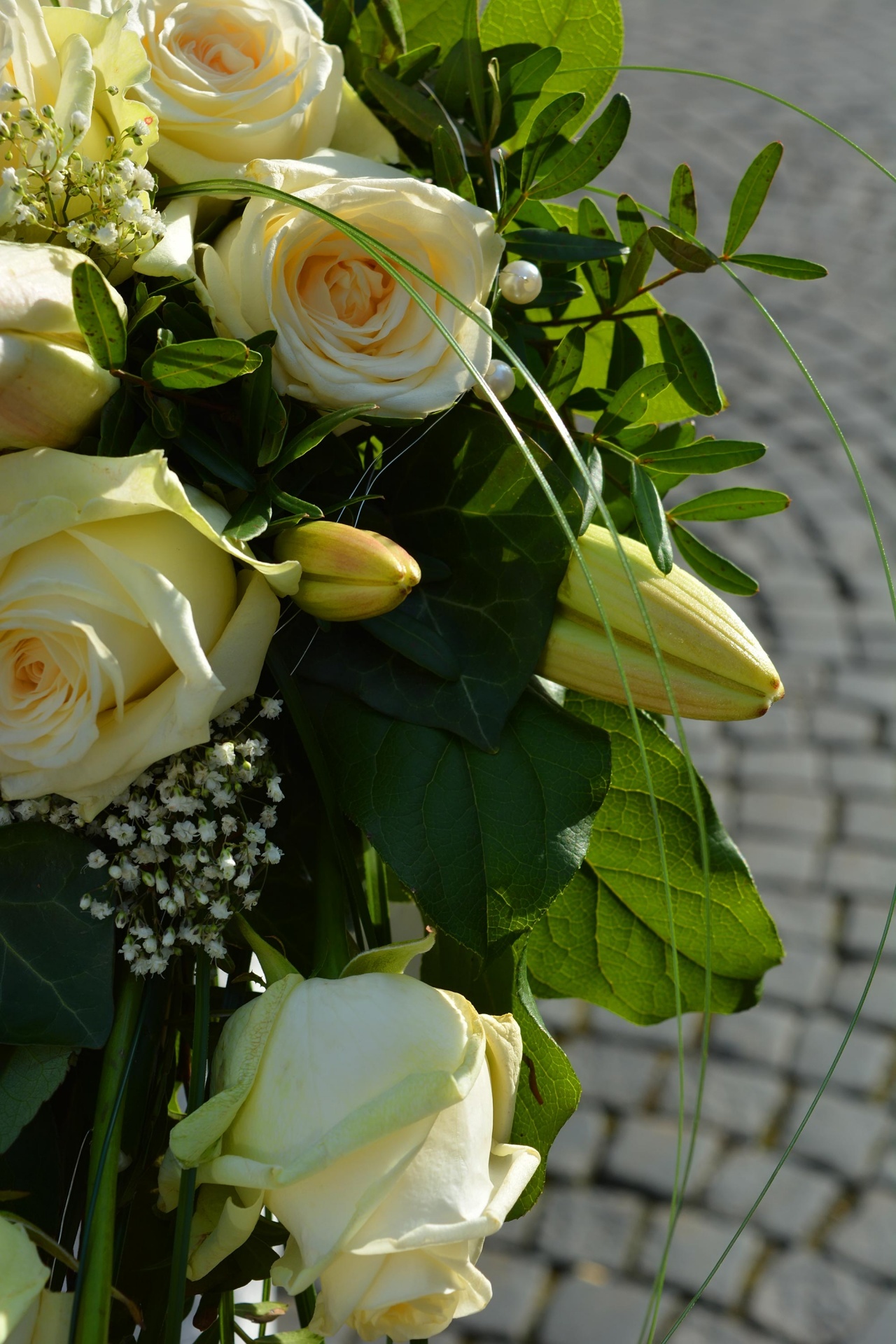 white flowers wedding free photo