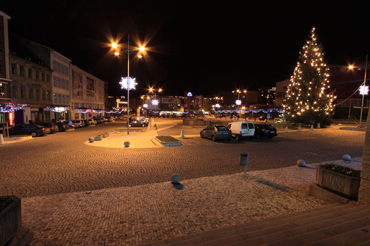 christmas town square free photo