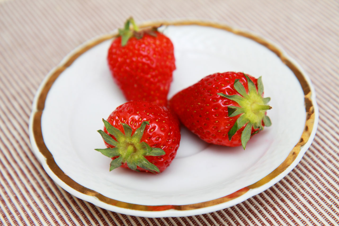 berry delicious food free photo