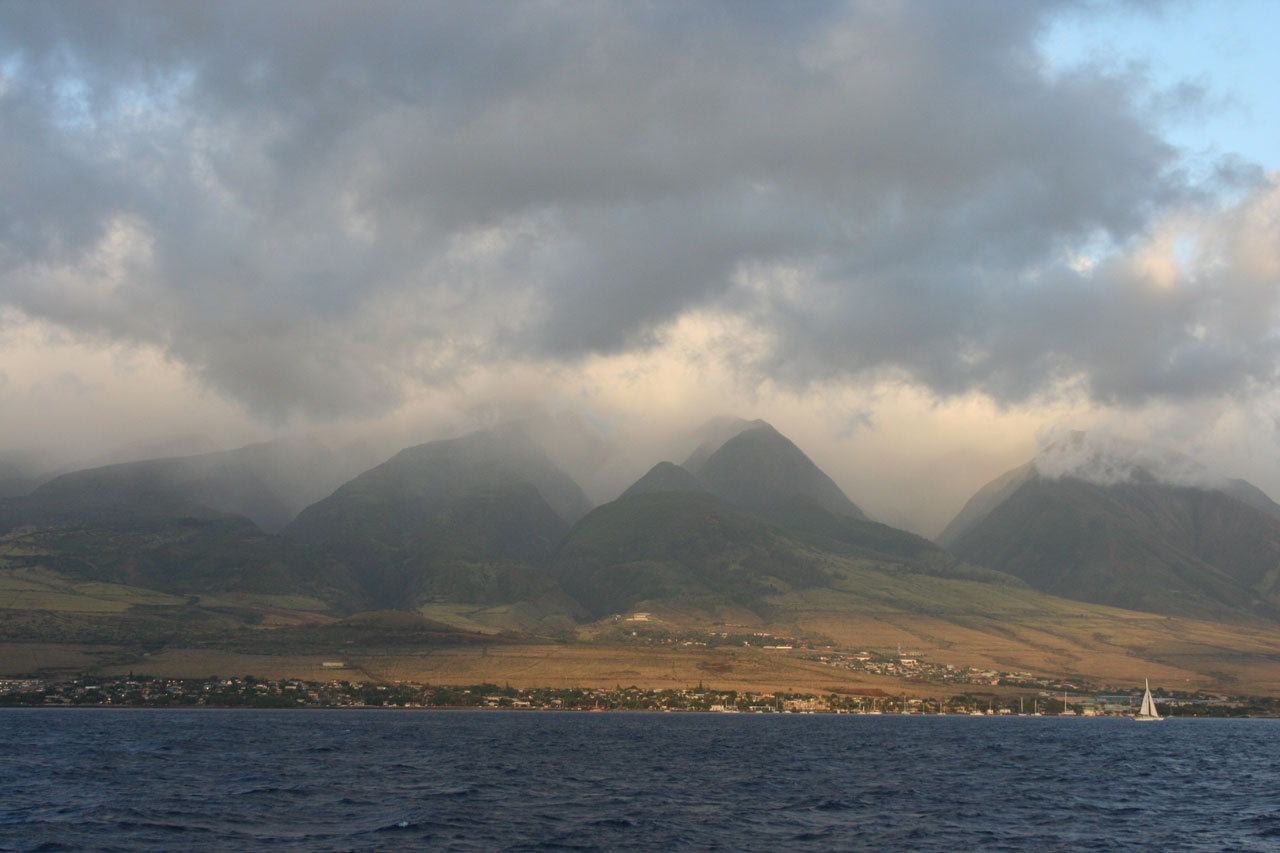 clouds maui dark free photo