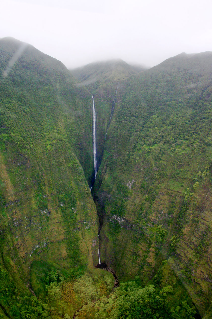 molokai waterfall helicopter free photo