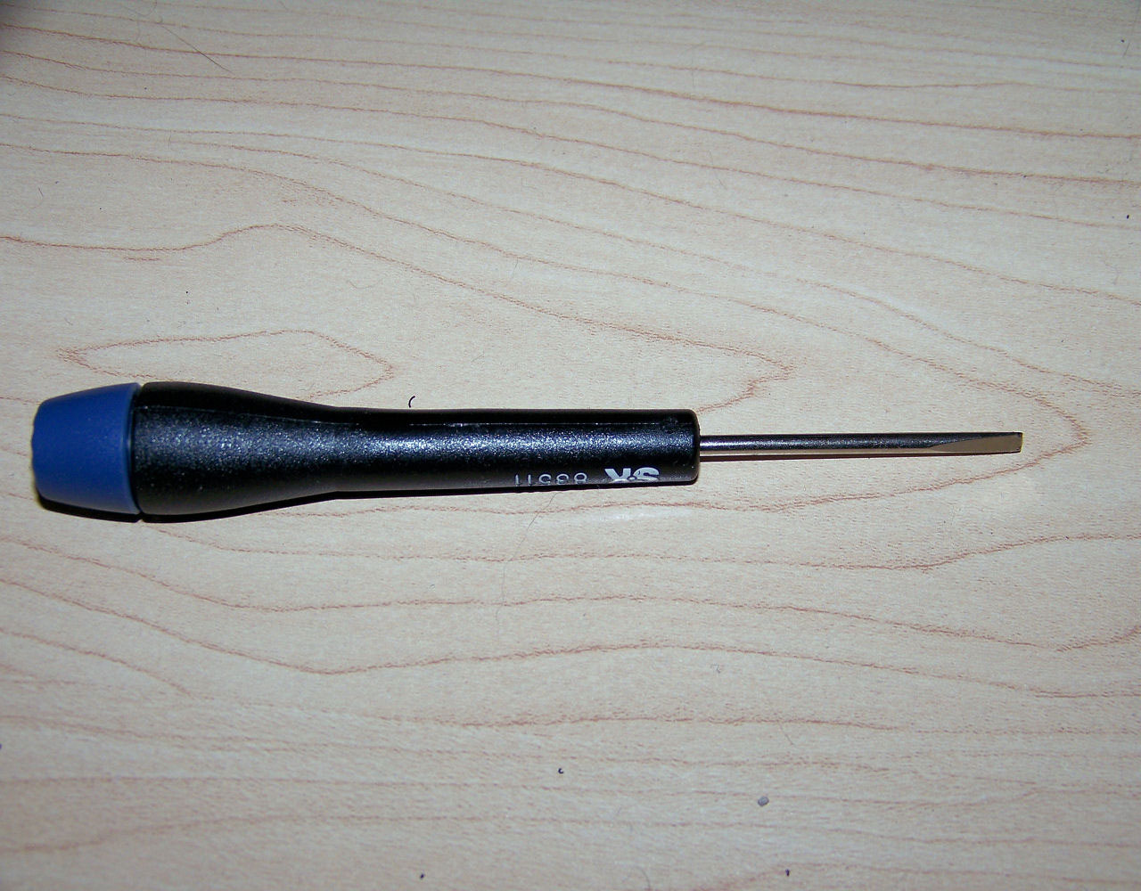 objects screwdriver small free photo