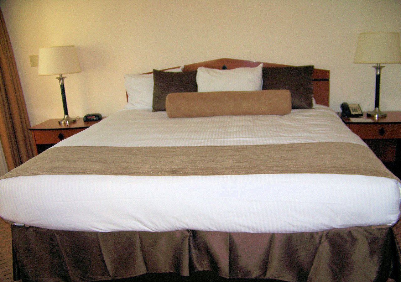 Что такое кровать Кинг-сайз в отеле