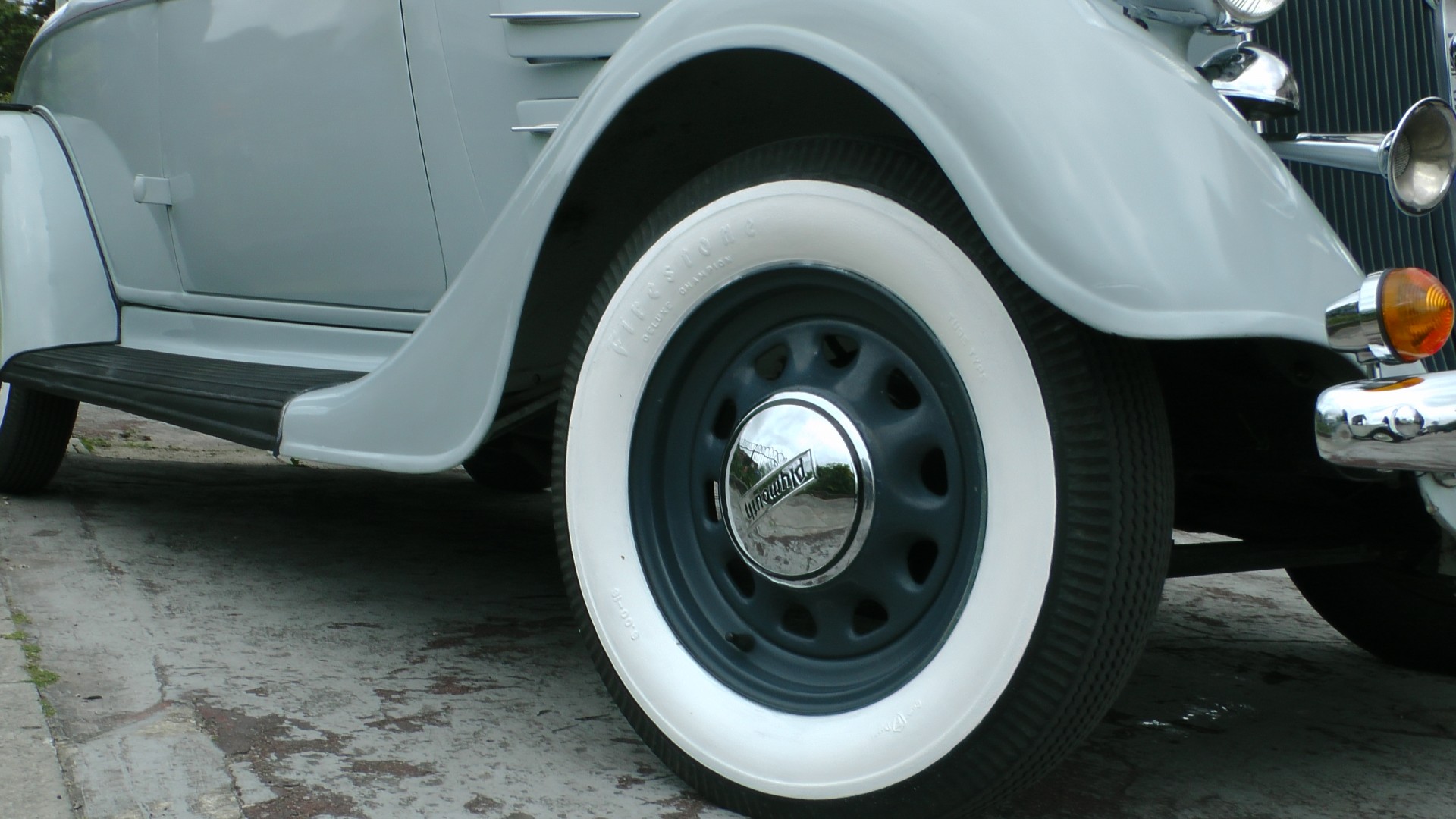cars 1934 plymouth convertible whitewall tyre tyre free photo