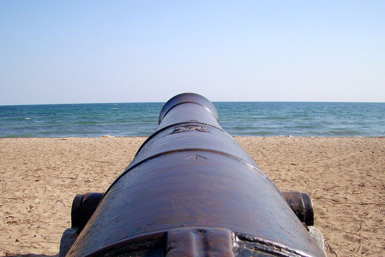gun cannon beach free photo