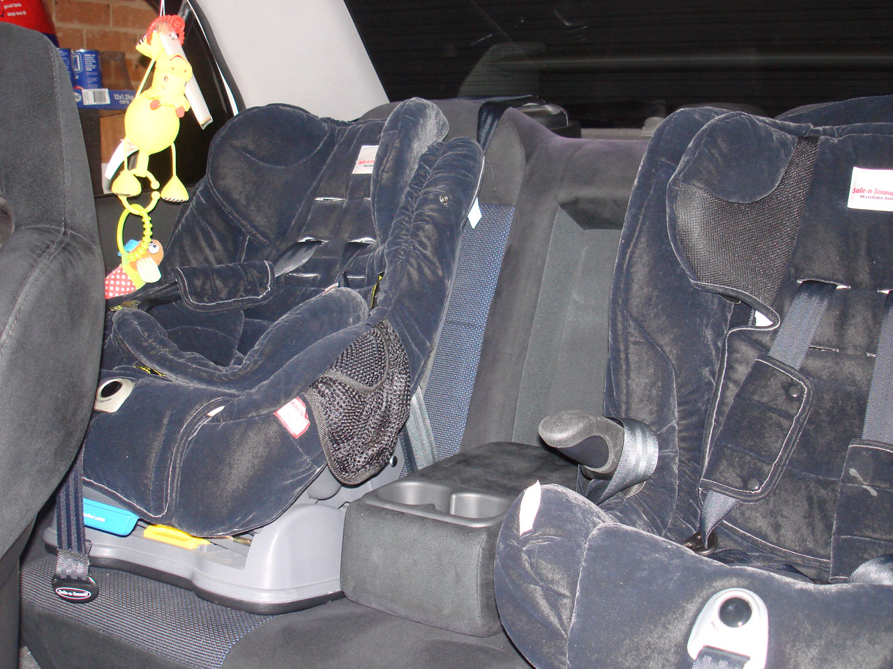 rear seats evo free photo