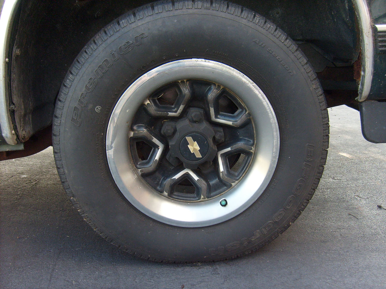 tire rim black free photo