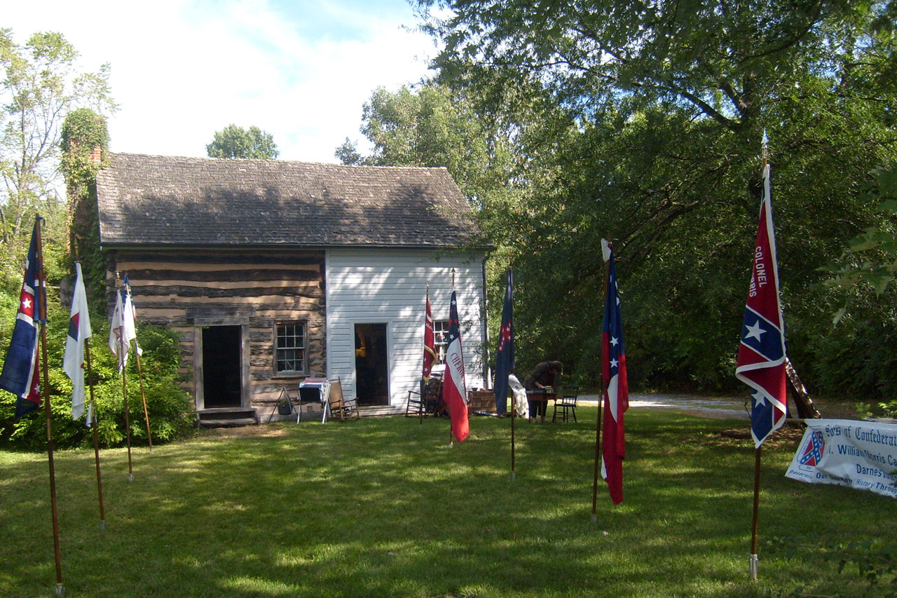 cabin flag grass free photo