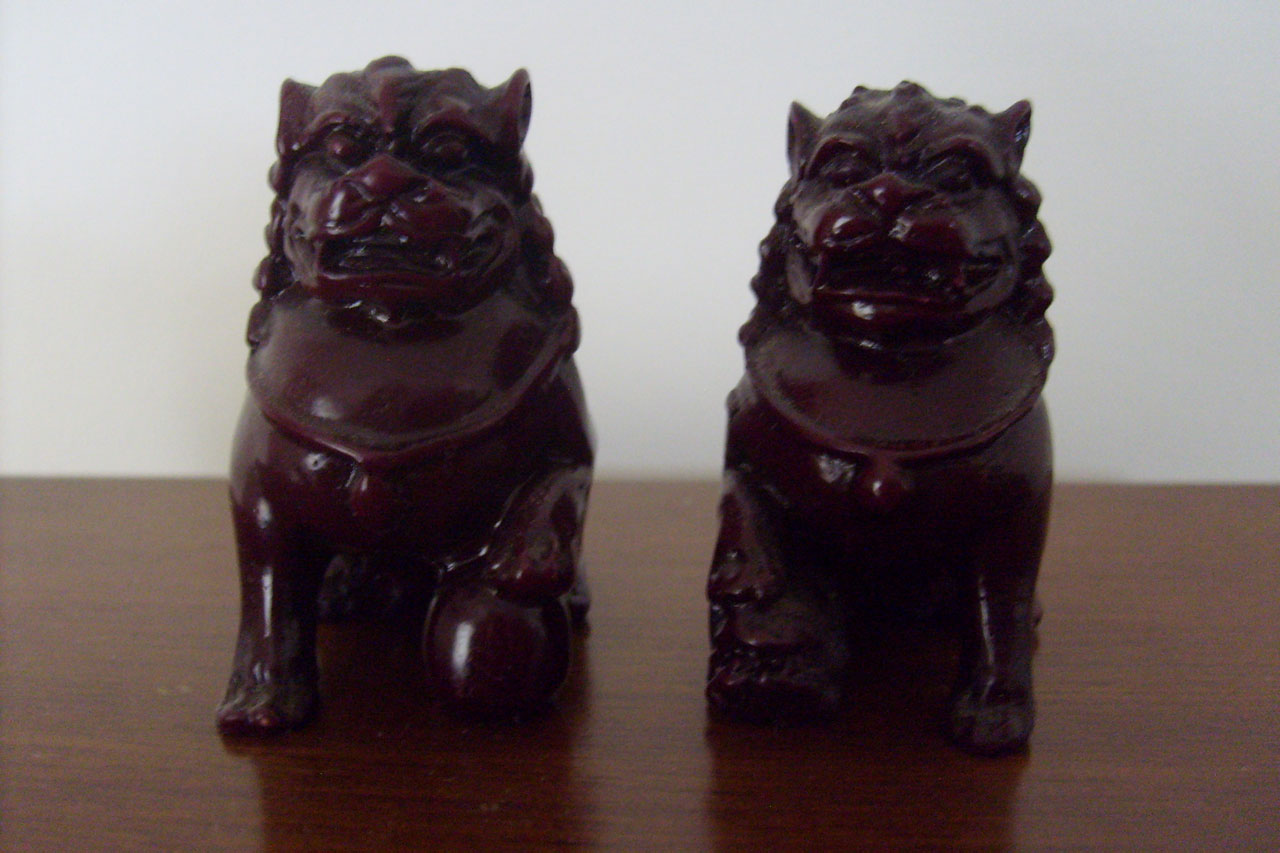 foo dogs figurine foo dogs free photo