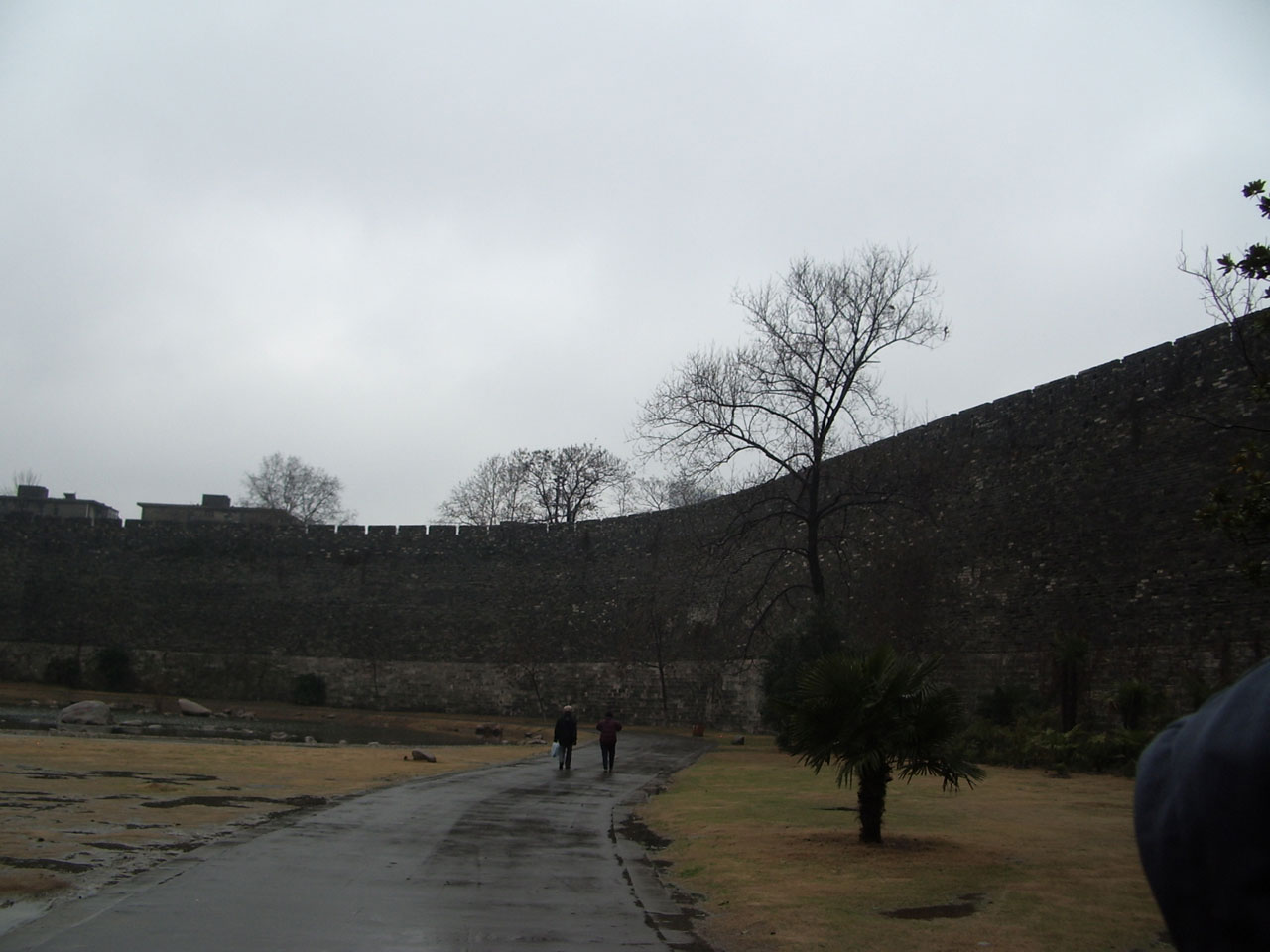 palace wall people free photo