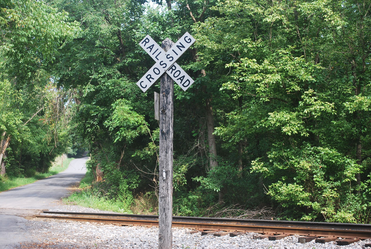 railroad crossing sign free photo
