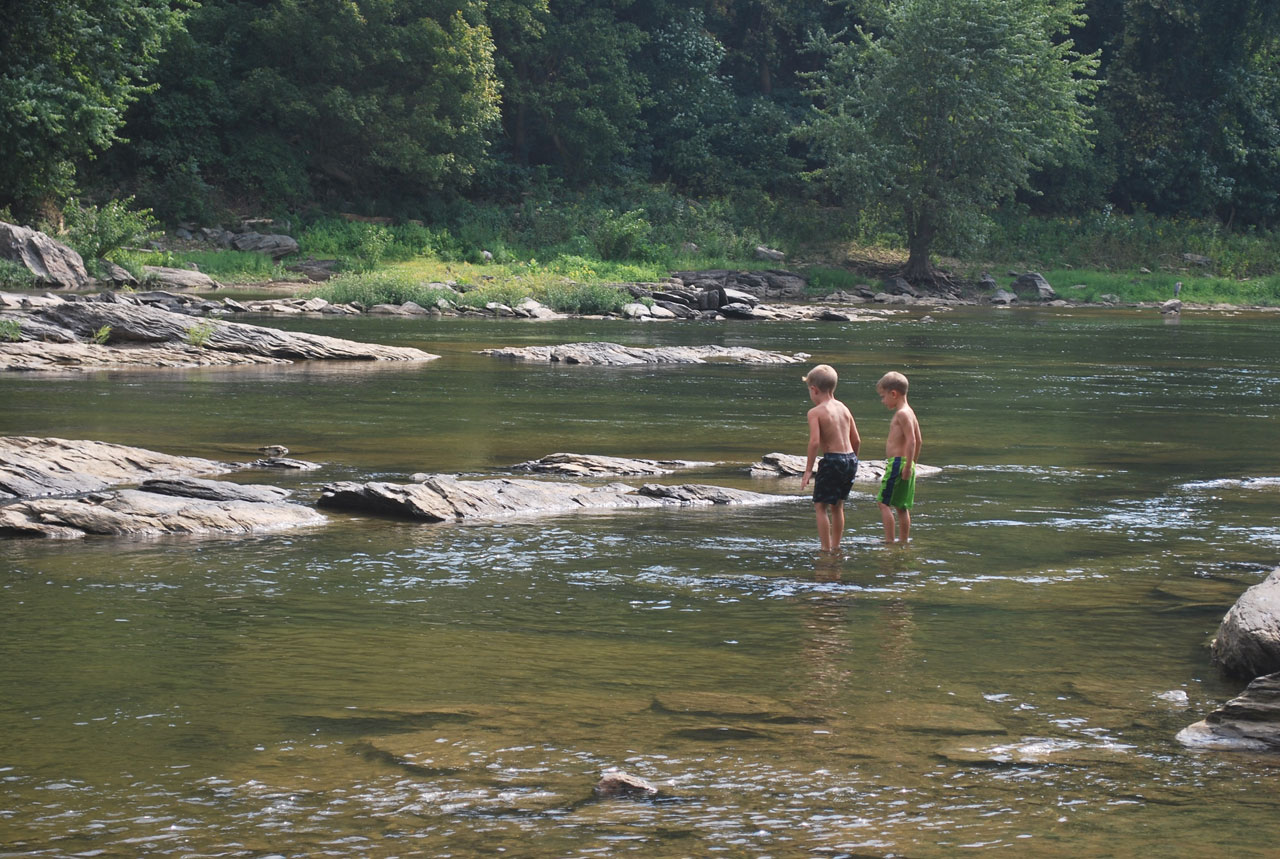 boys river play free photo