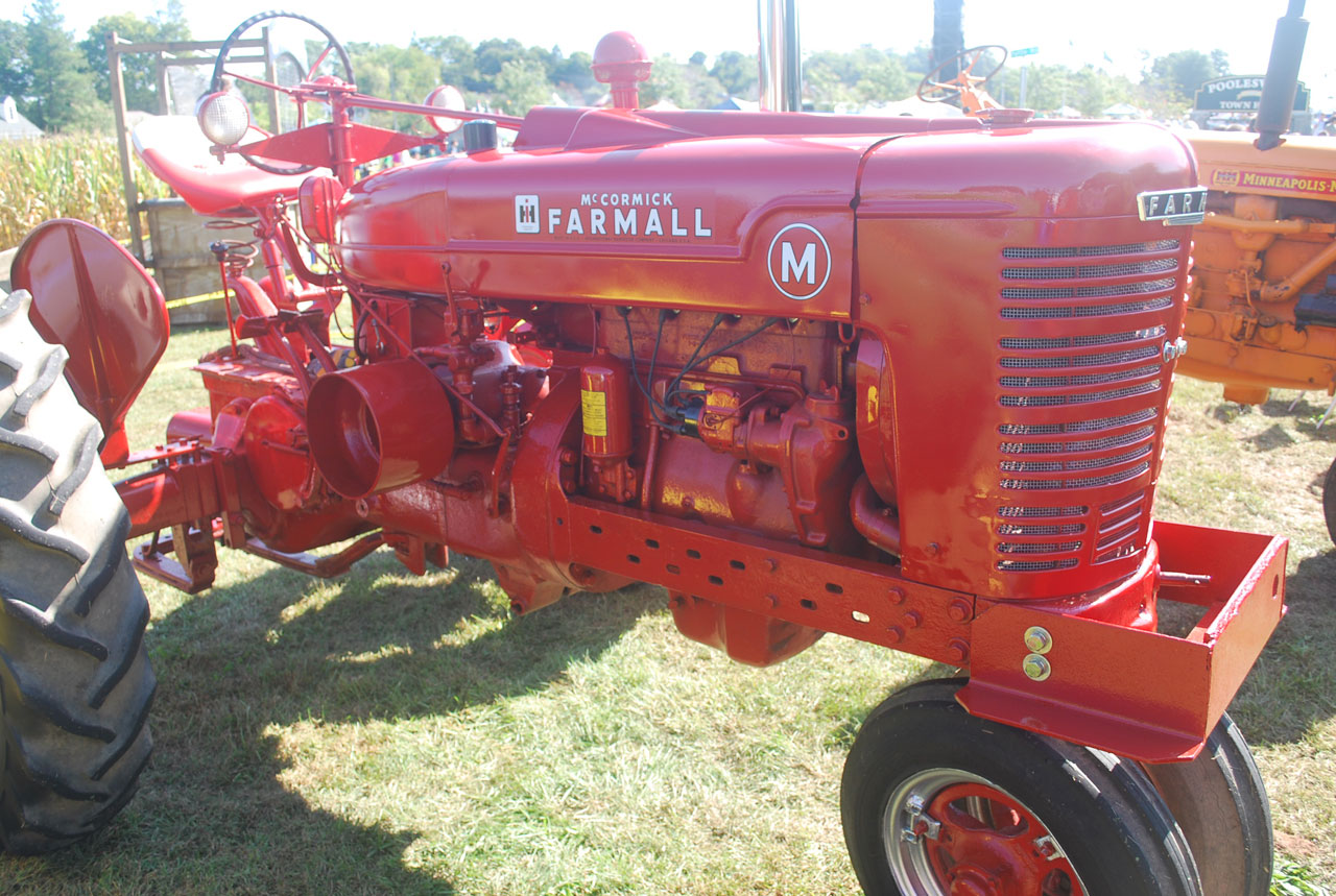 tractor farm equipment free photo