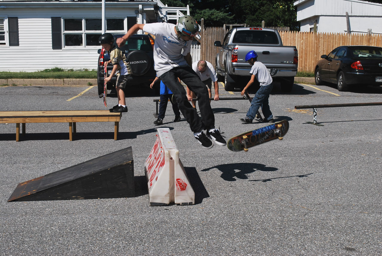 skateboard boys ramp free photo