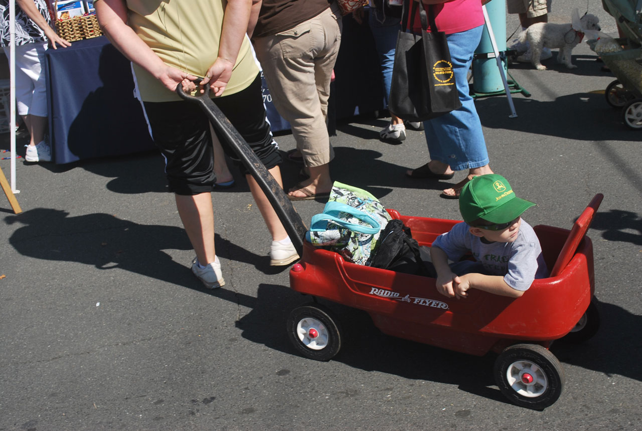 wagon child red free photo