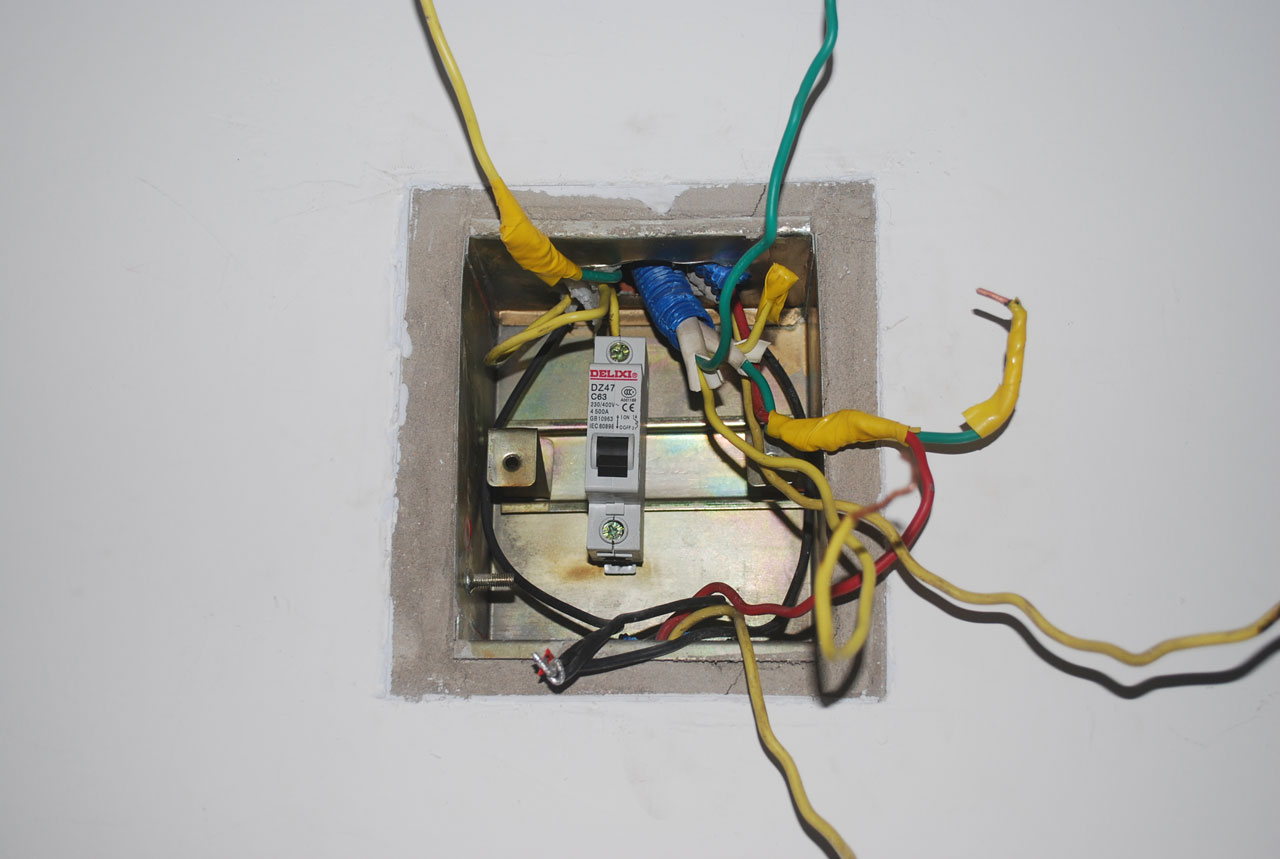 wires circuit breaker free photo