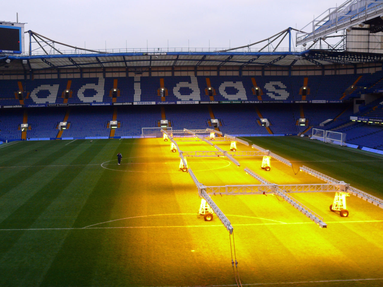 Download free photo of Chelsea,football,football stadium,london,football - from needpix.com