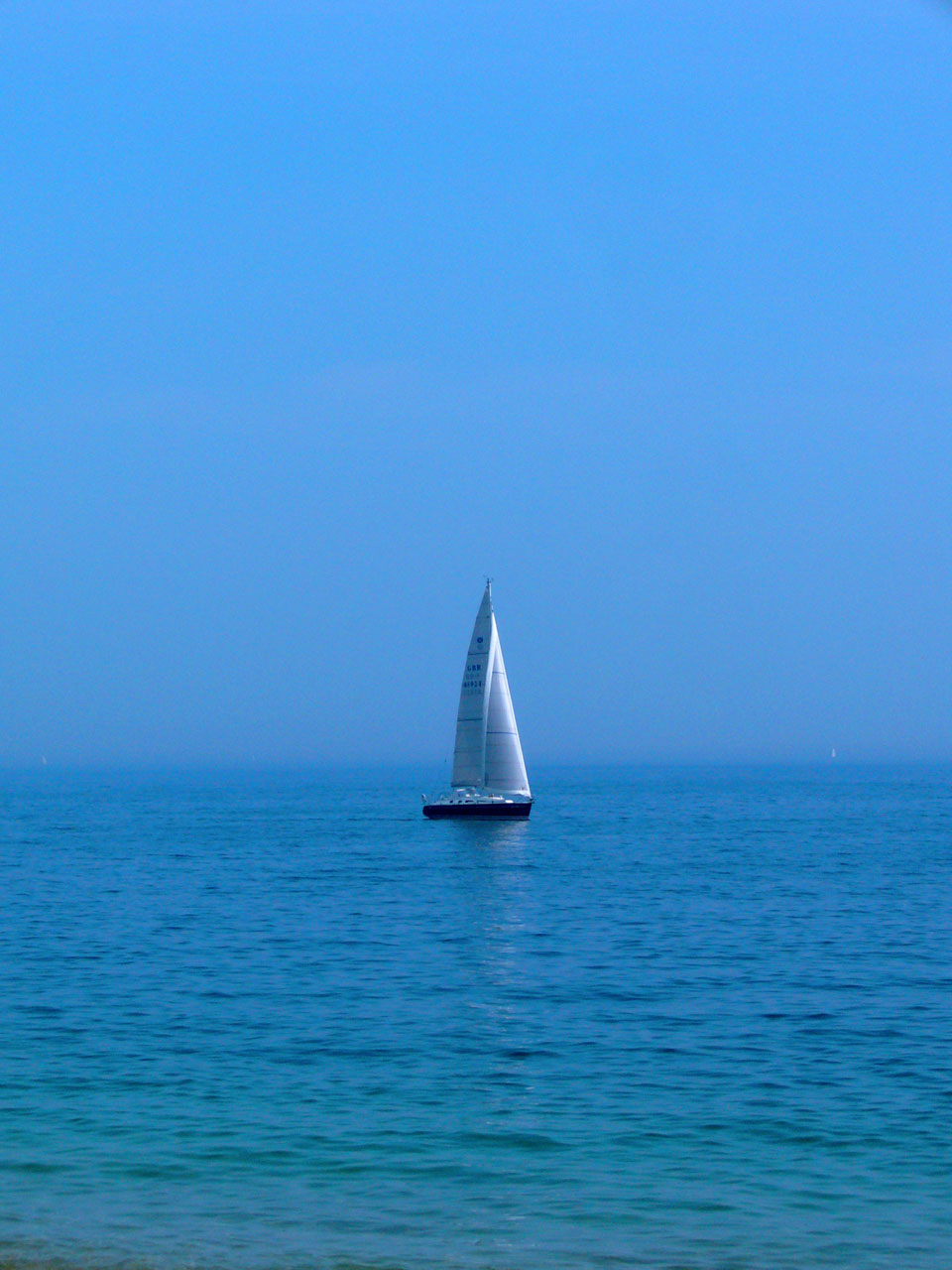 boat on the sea sea sunny day free photo