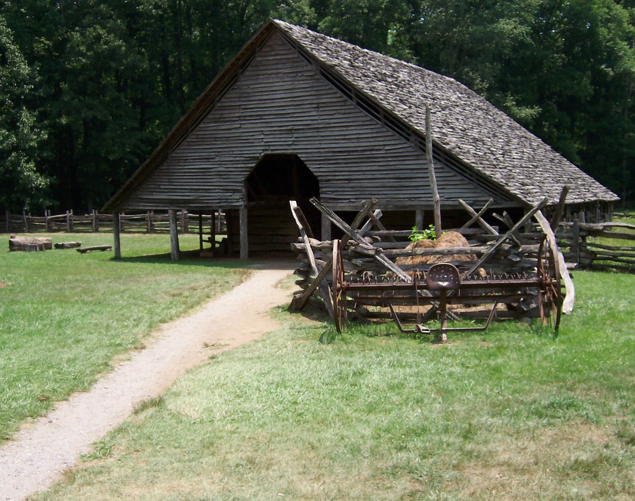 barn old old barn free photo