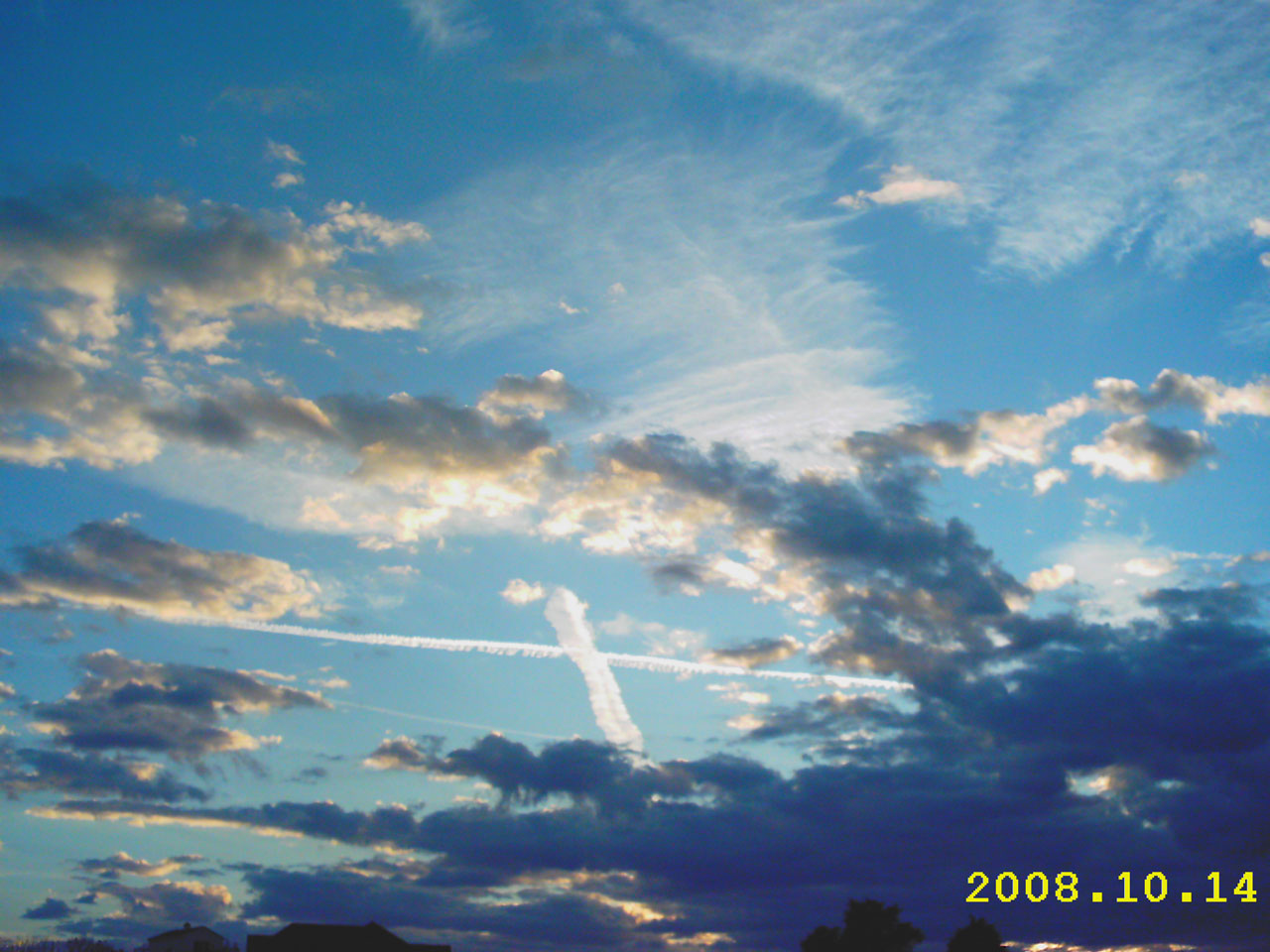 clouds cross at the cross free photo