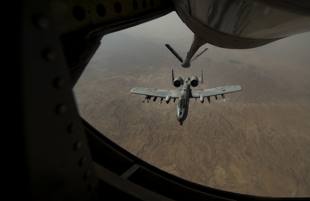 a-10 warthog refueling free photo