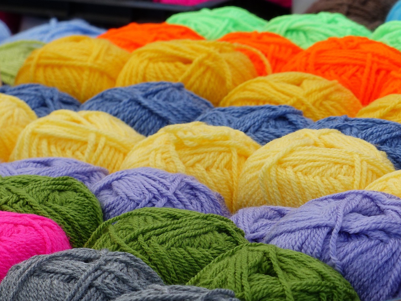 a ball of yarn colors market free photo