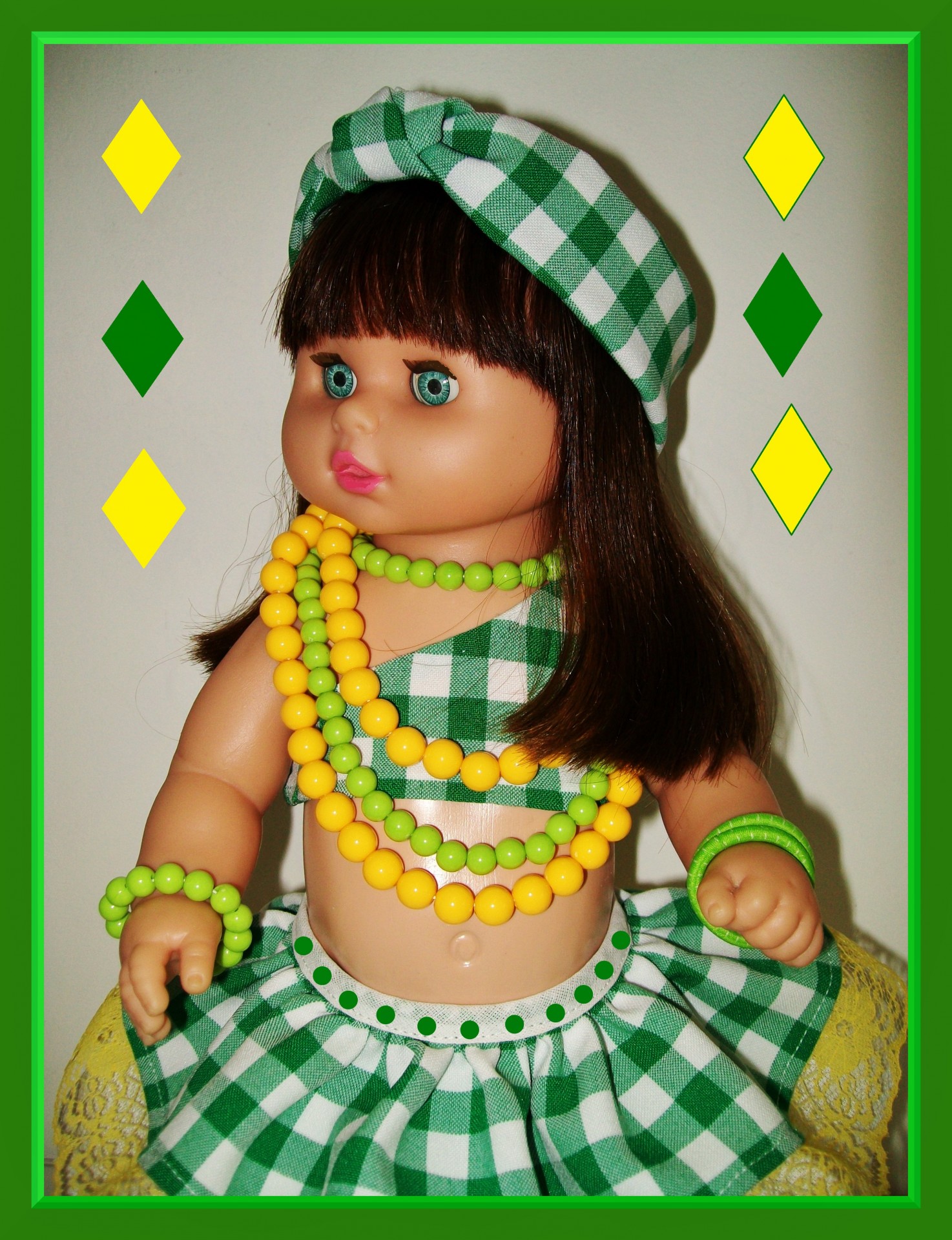 green yellow costume free photo