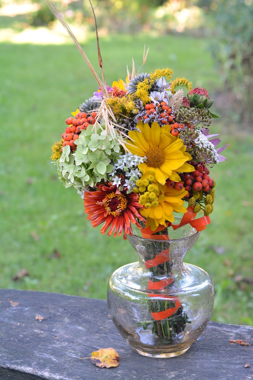 a bunch of herbs herbs bouquet free photo