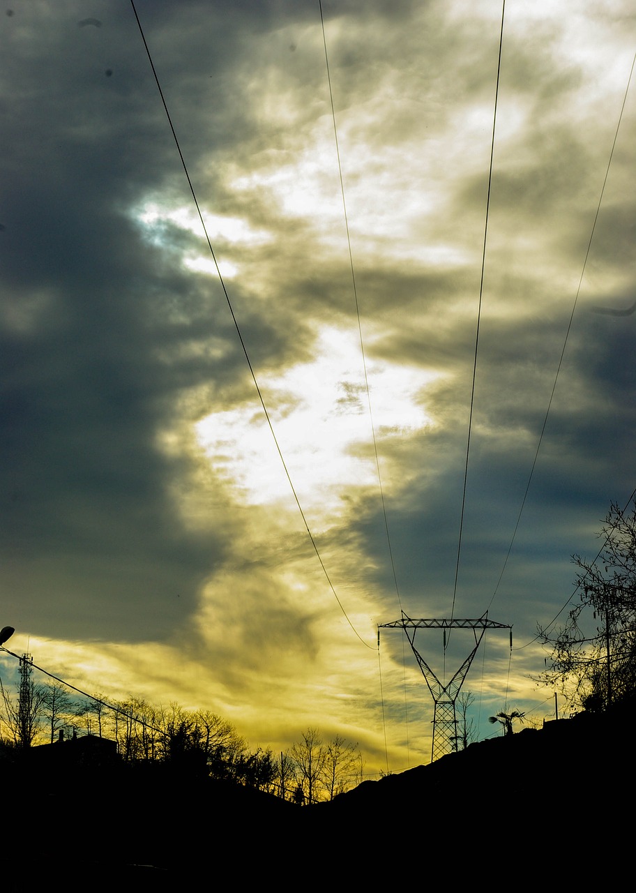 a light sweat clouds sunset free photo