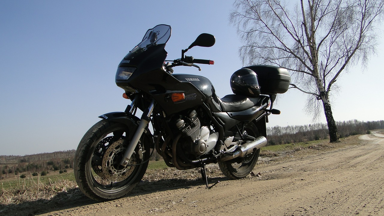 a motorcycle motor yamaha free photo
