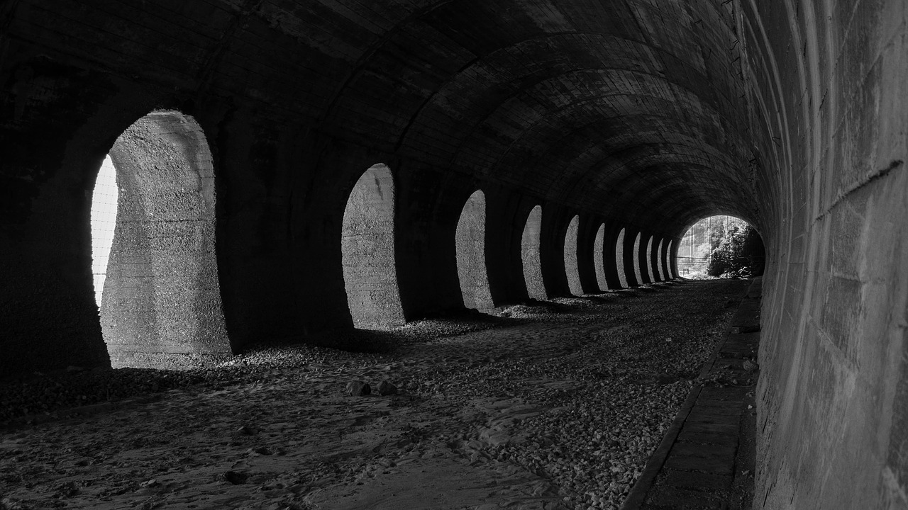 a tunnel a road infinite outputs free photo