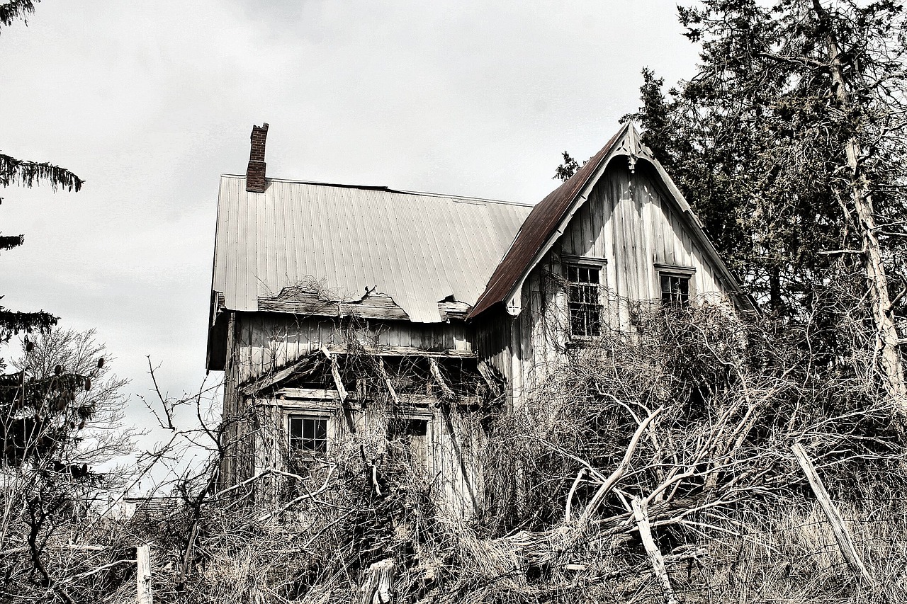 abandoned house farm free photo
