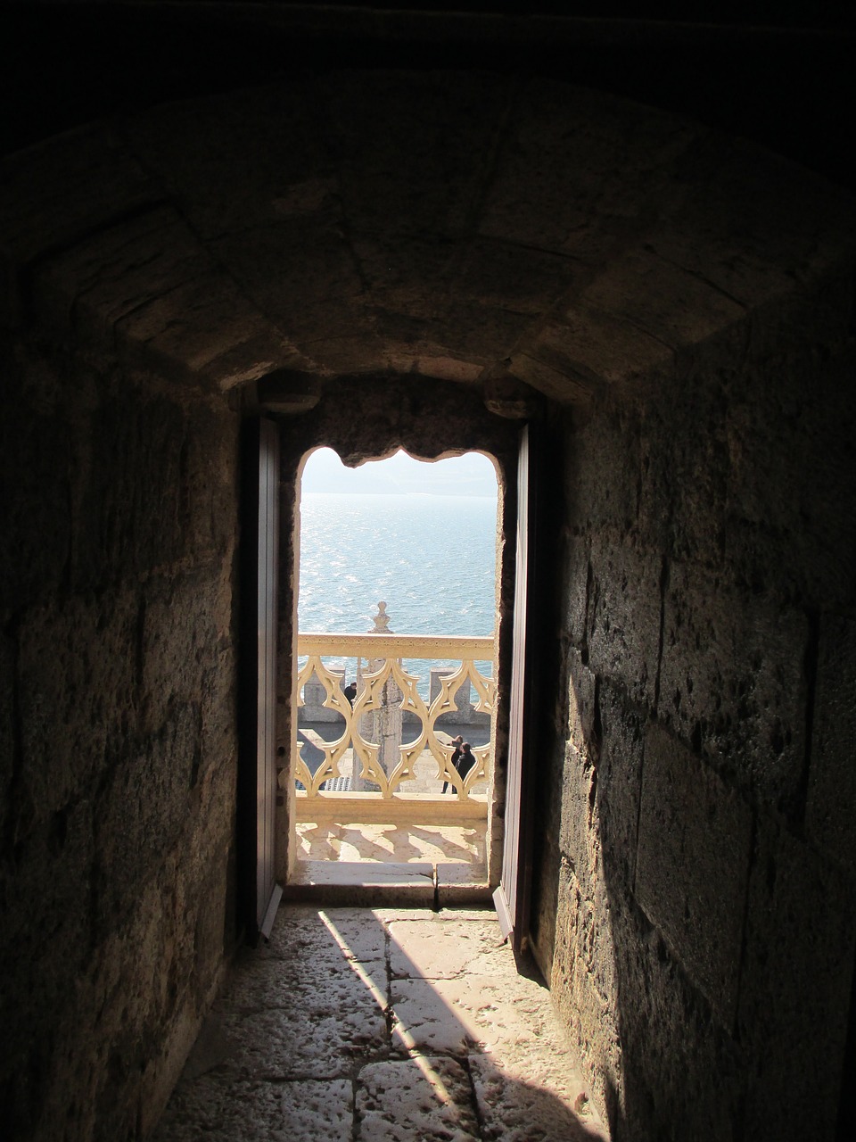 abandoned architecture window free photo