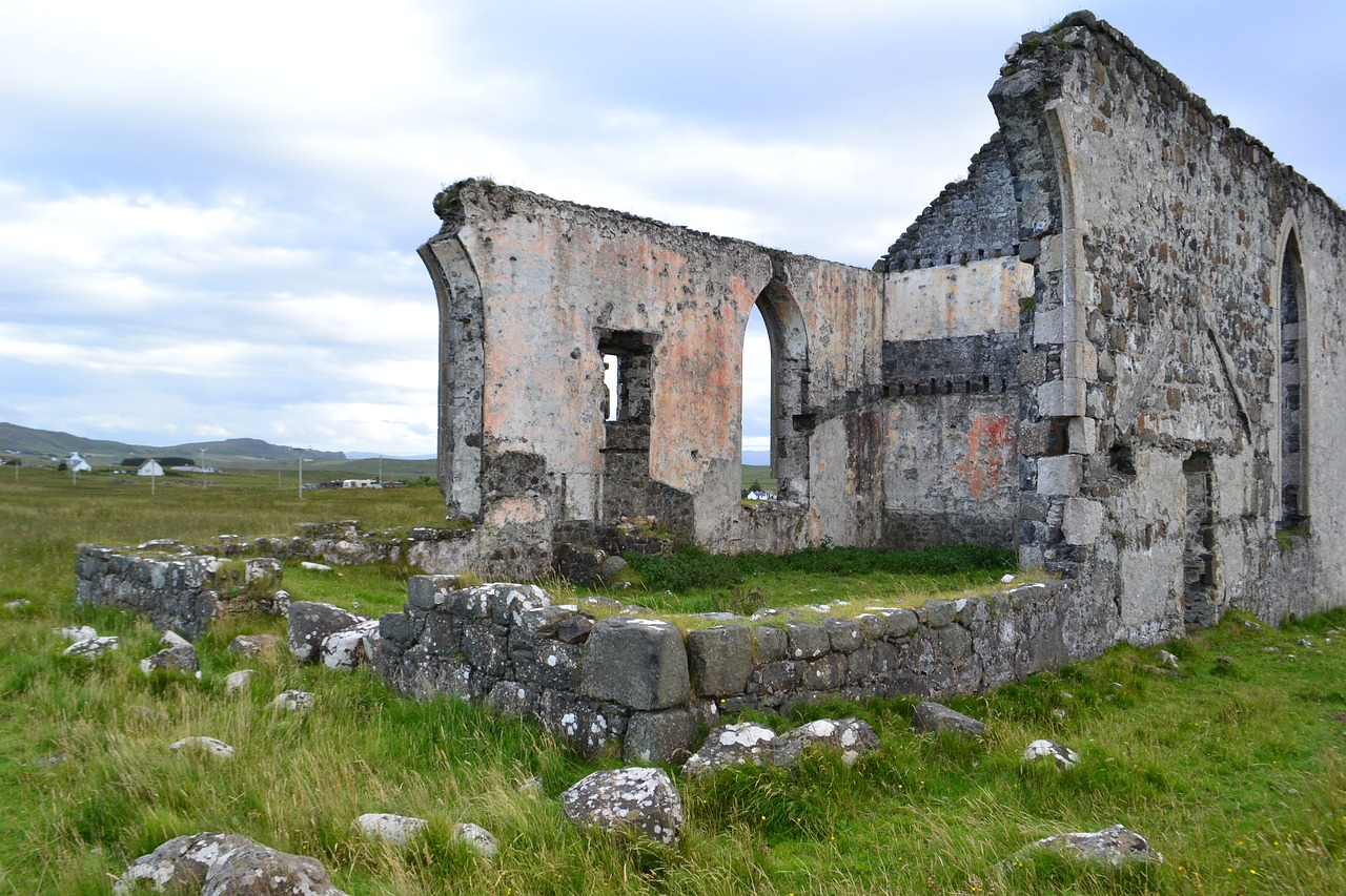 abandoned  ruin  decay free photo