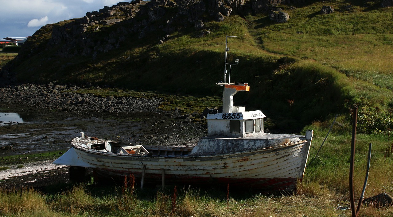 abandoned boat old boat old ship free photo