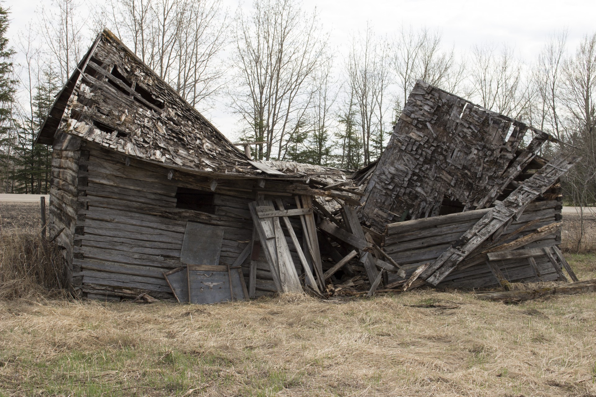 abandoned farm house free photo