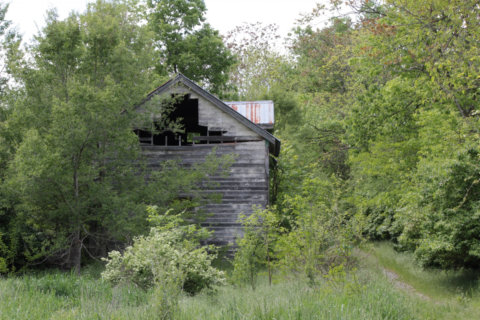 abandoned farm farmhouse free photo
