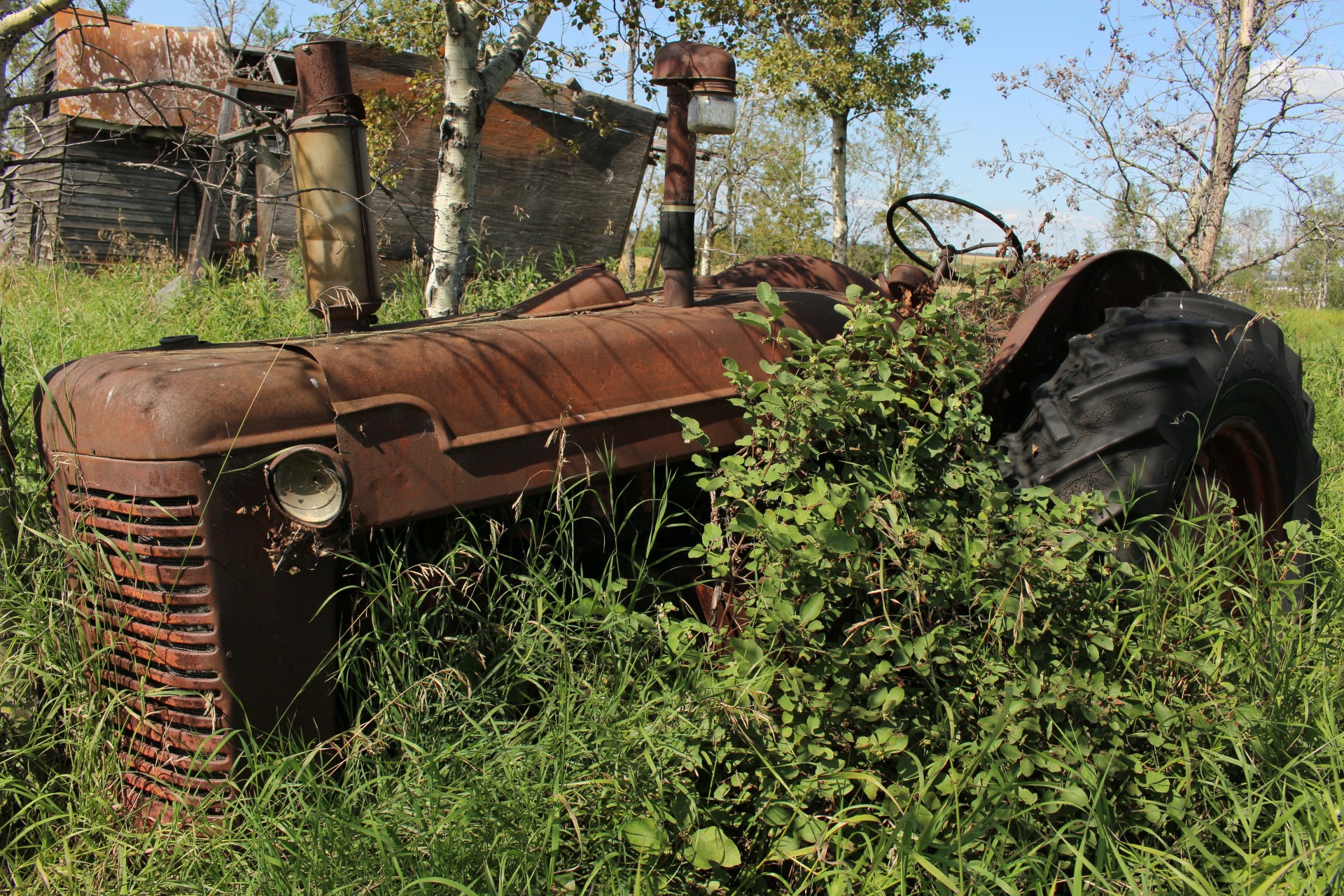 abandoned tractor farm free photo