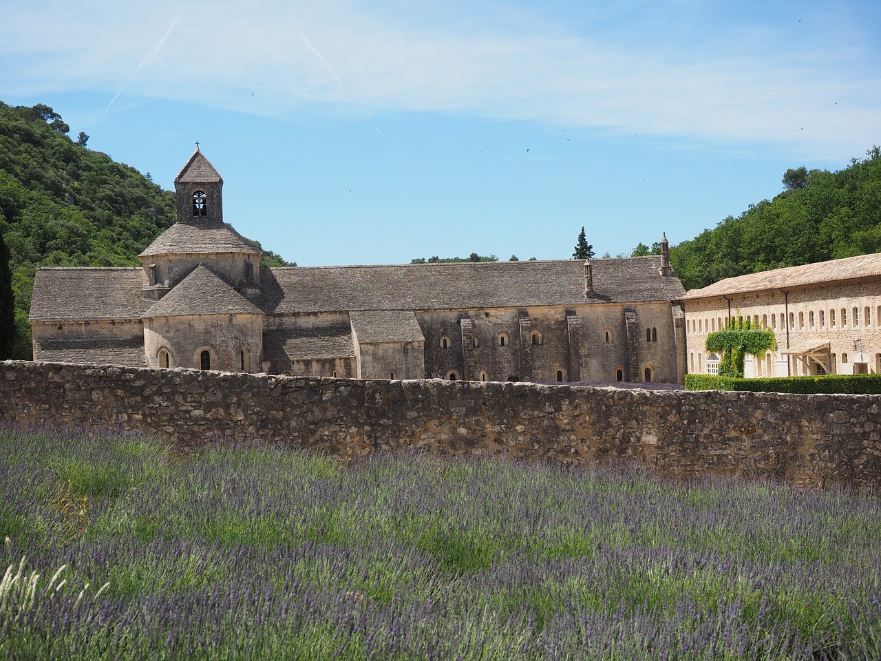 abbaye de sénanque monastery abbey free photo