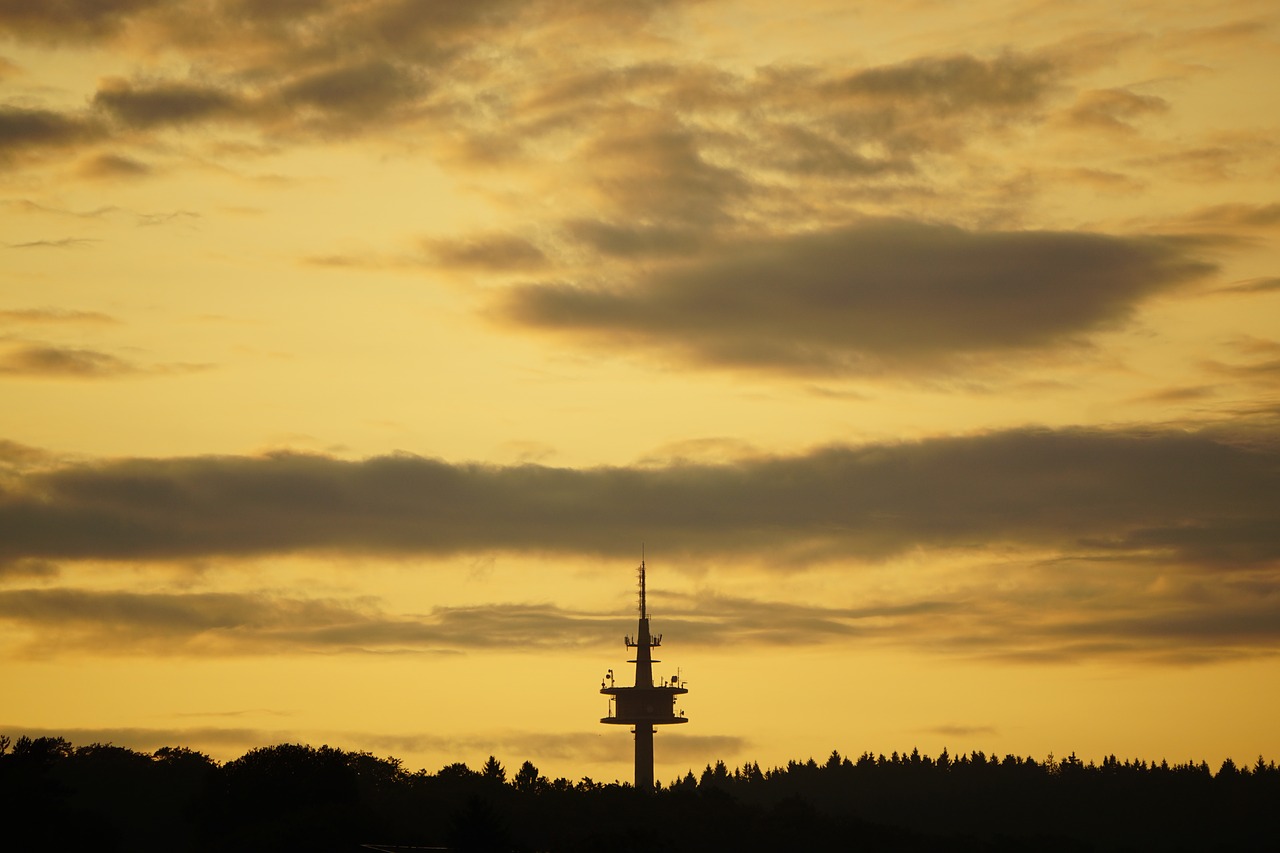 abendstimmung radio tower dusk free photo