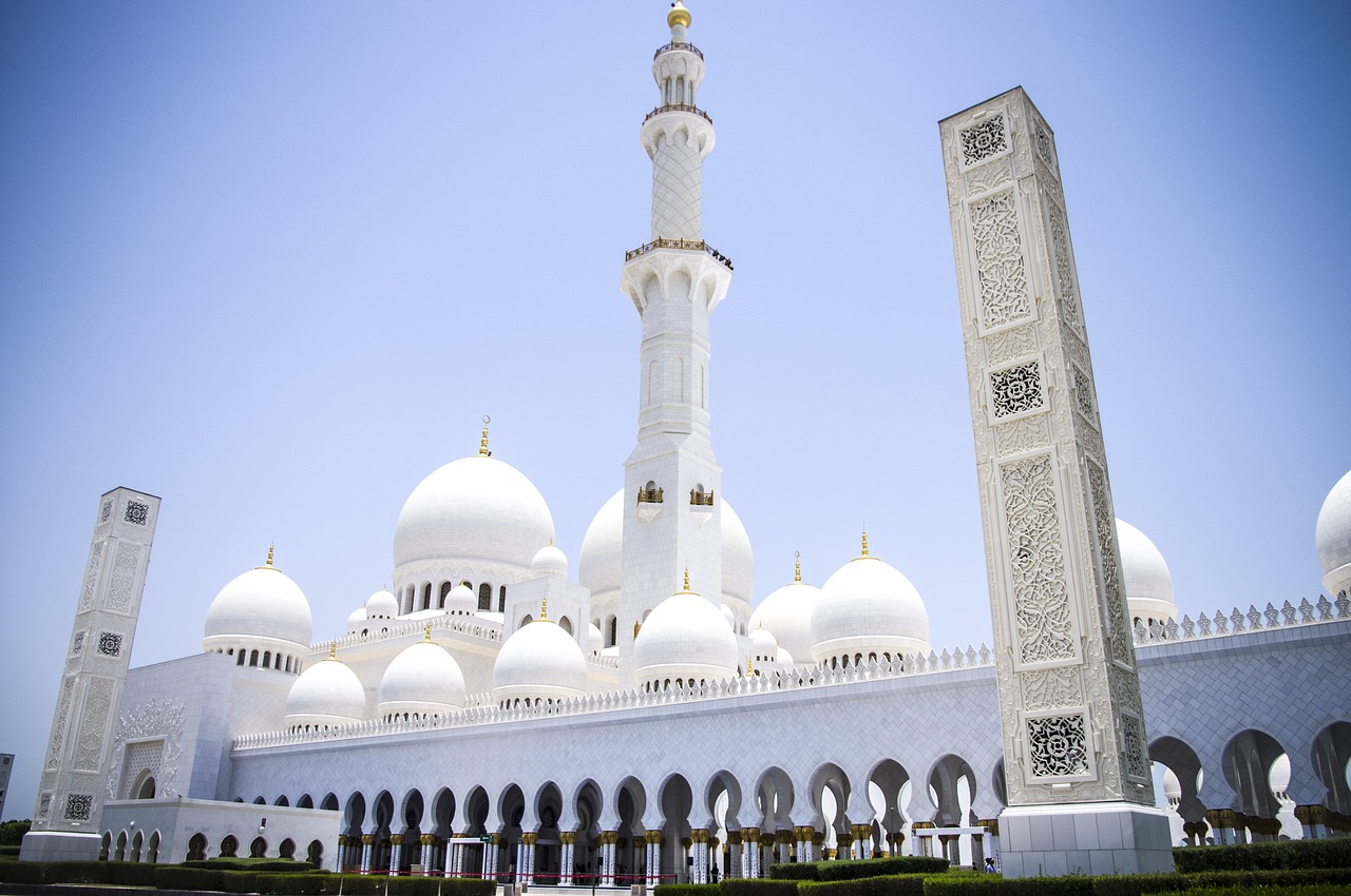 abu dhabi the grand mosque white marble free photo