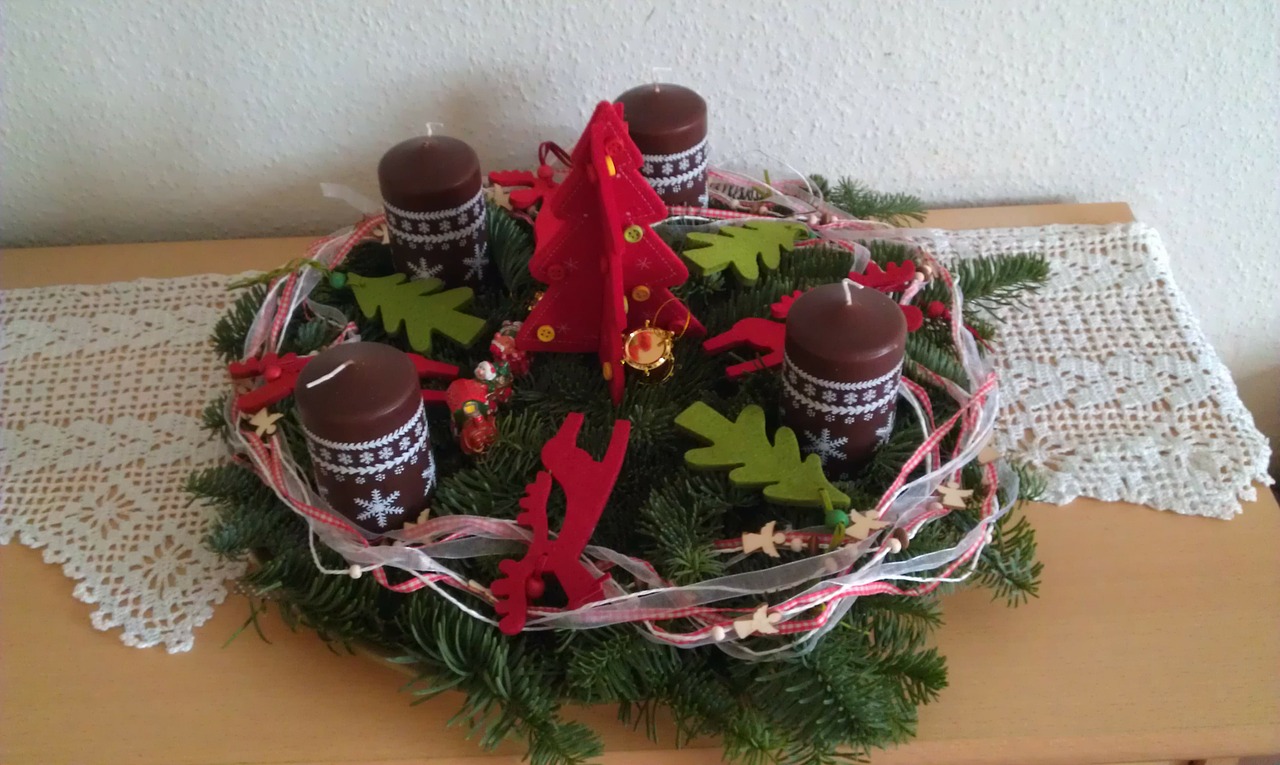 advent wreath arrangement tradition free photo