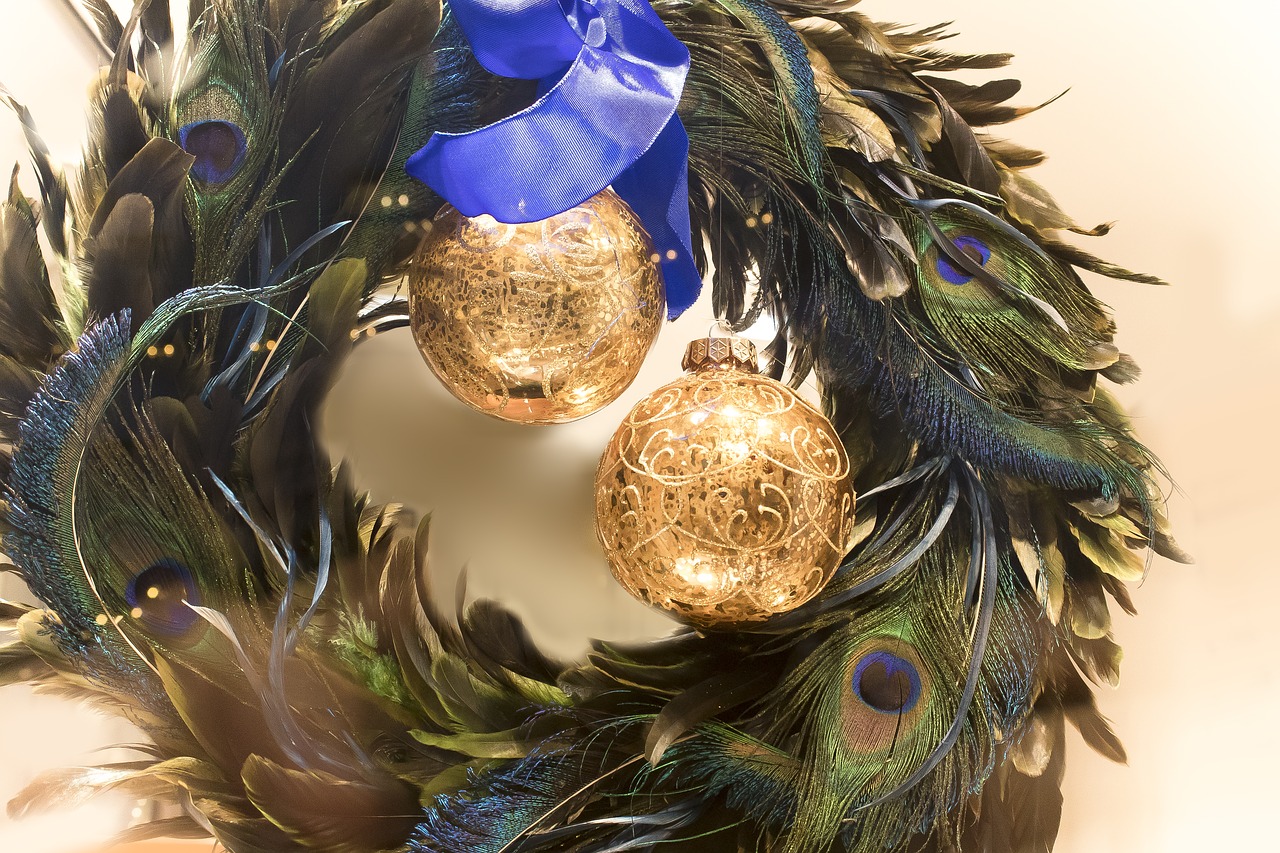 advent wreath  peacock feather  stylish free photo