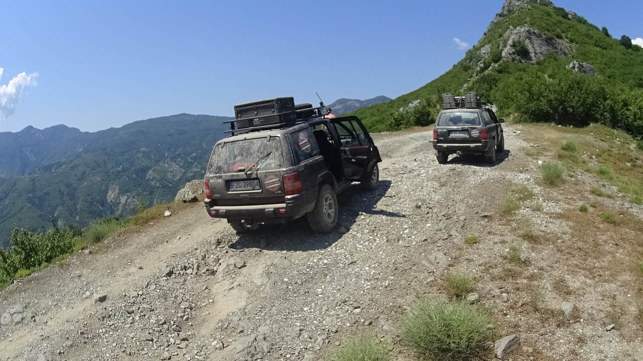 adventure mountains jeep free photo