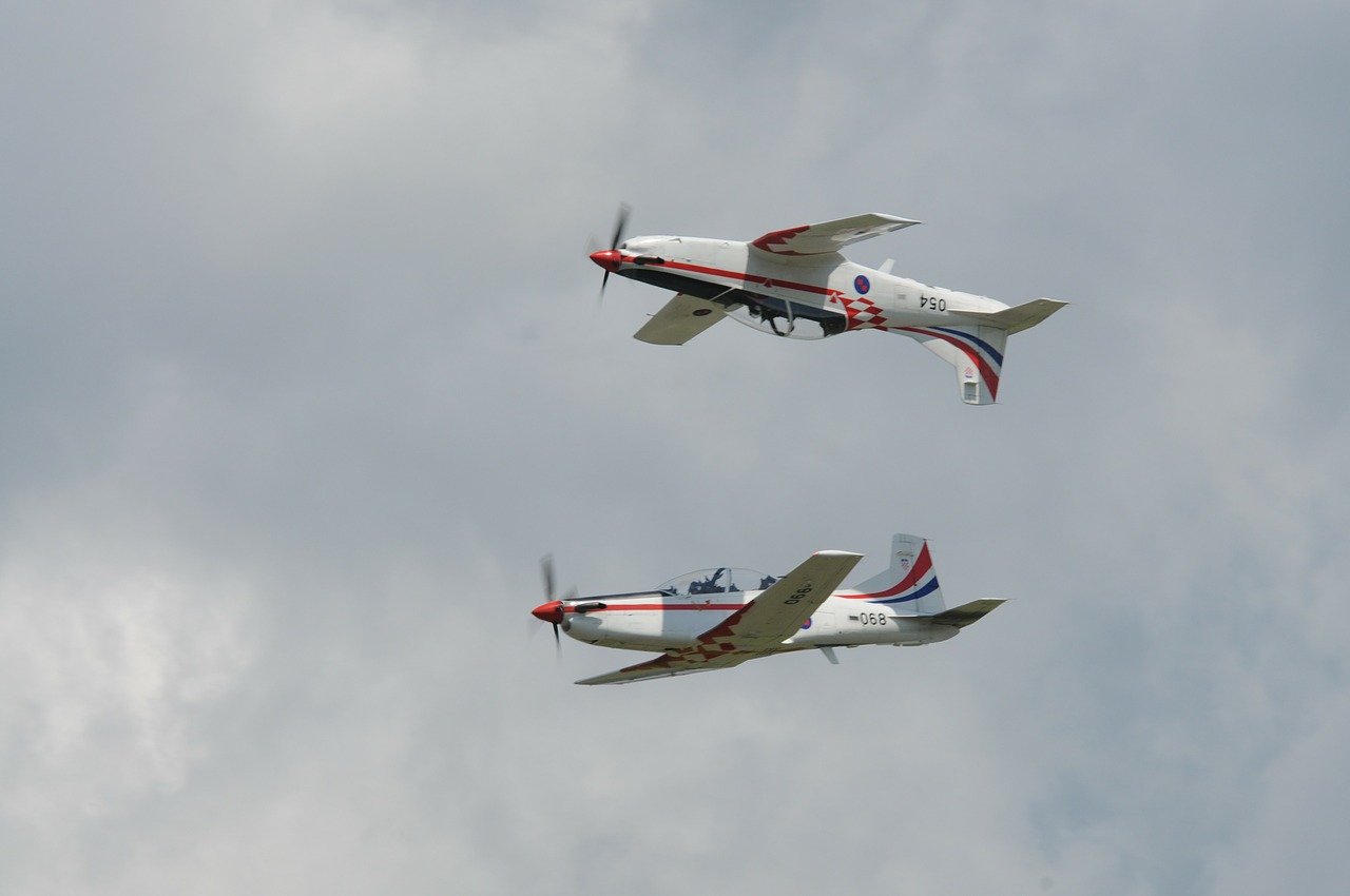 aerobatics zeltweg flugshow free photo