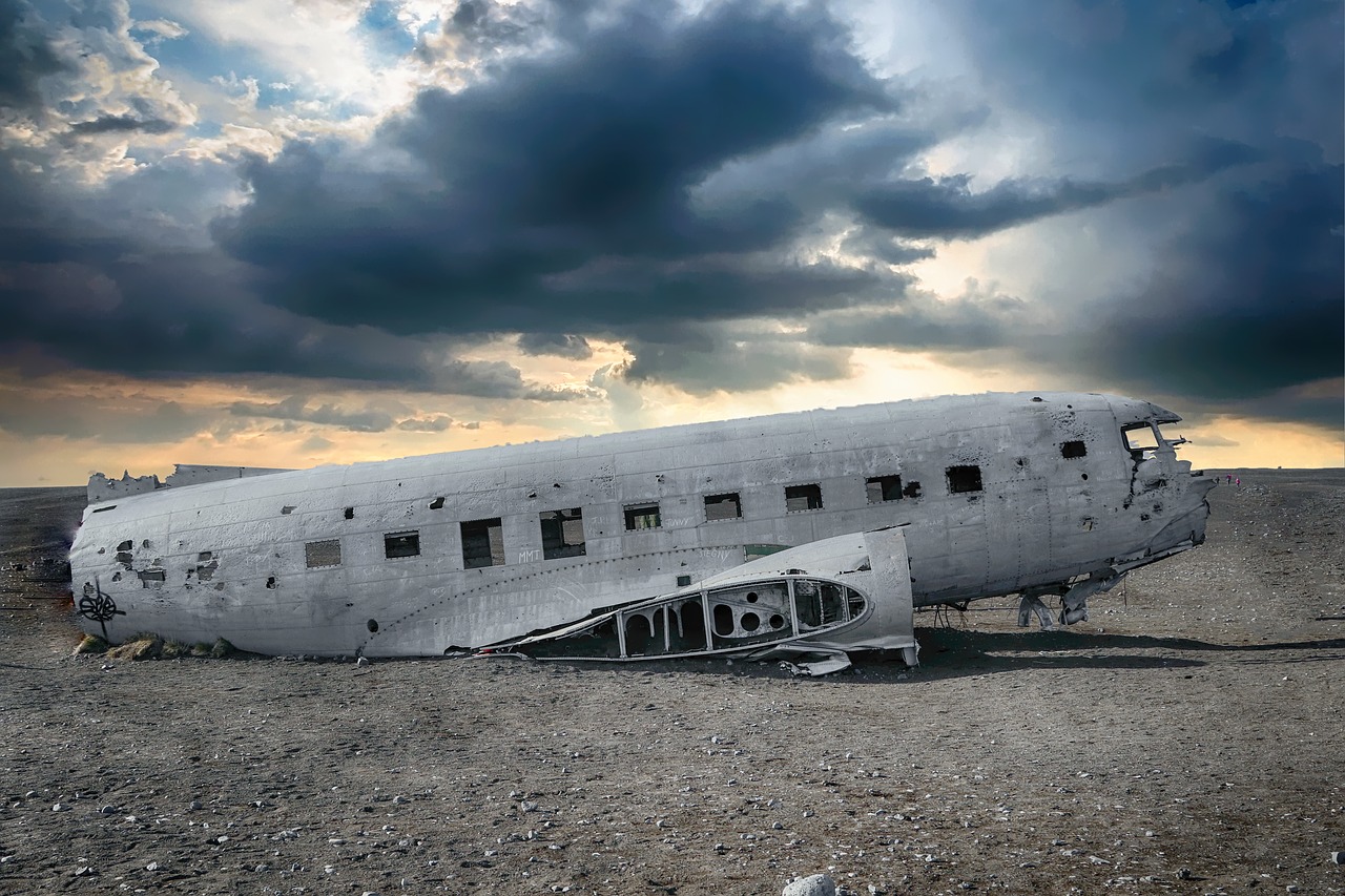 aeroplane damage airplane free photo