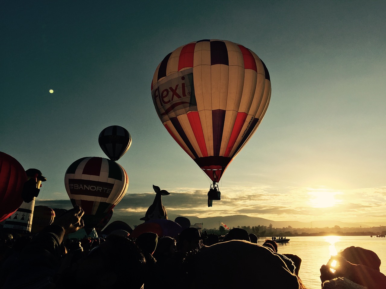 aerostatic balloon mexico free photo