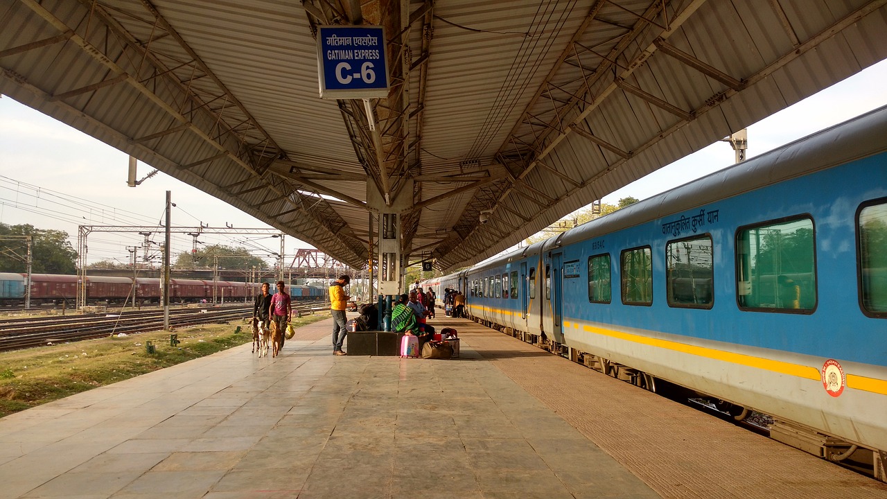 agra agra cantt train station free photo
