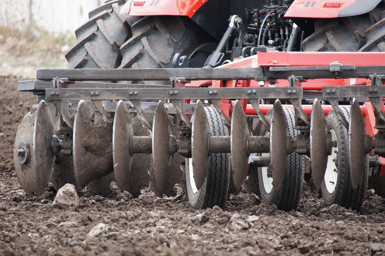 agriculture tractor earth free photo