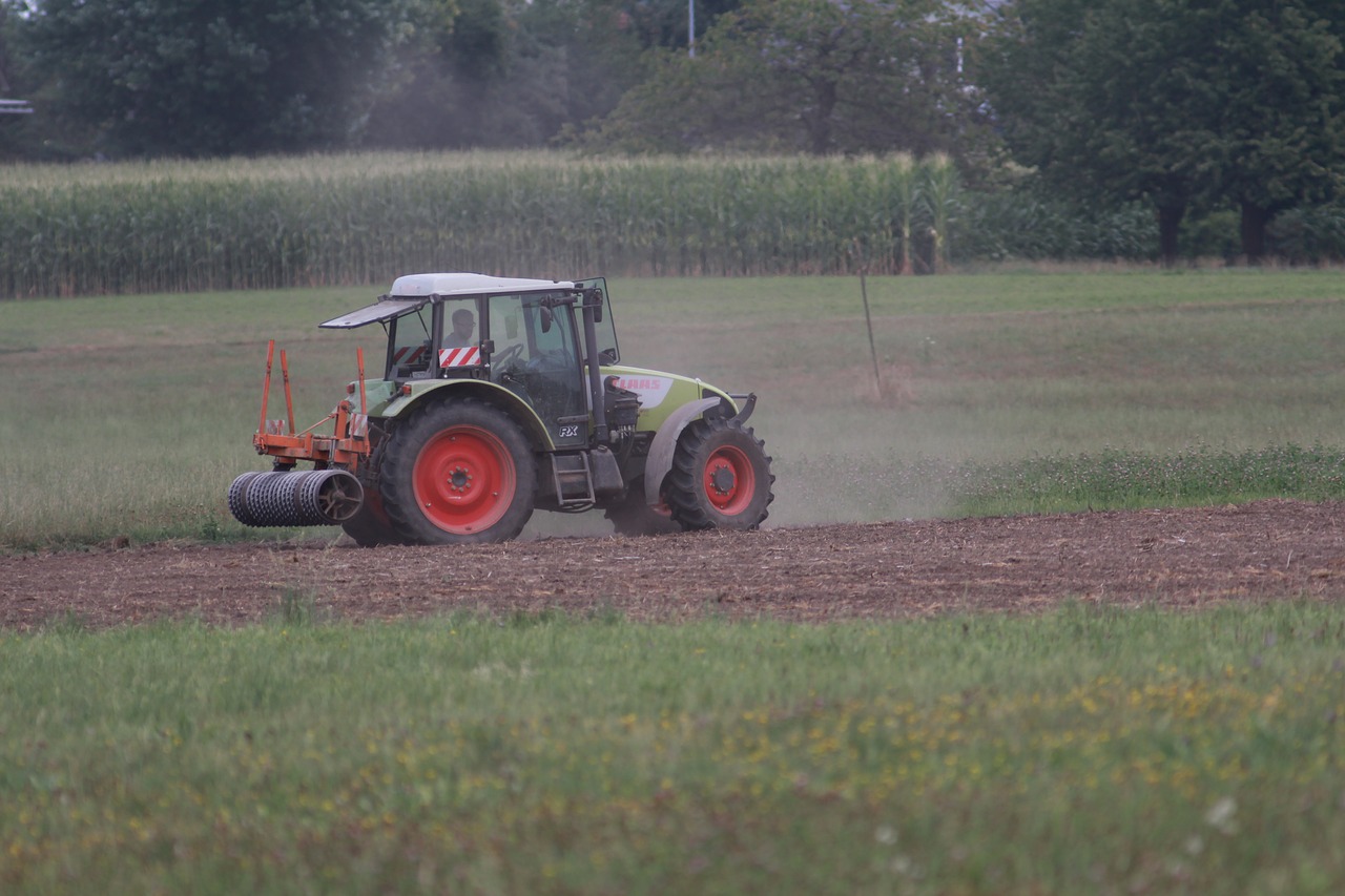 agriculture  tractor  field free photo